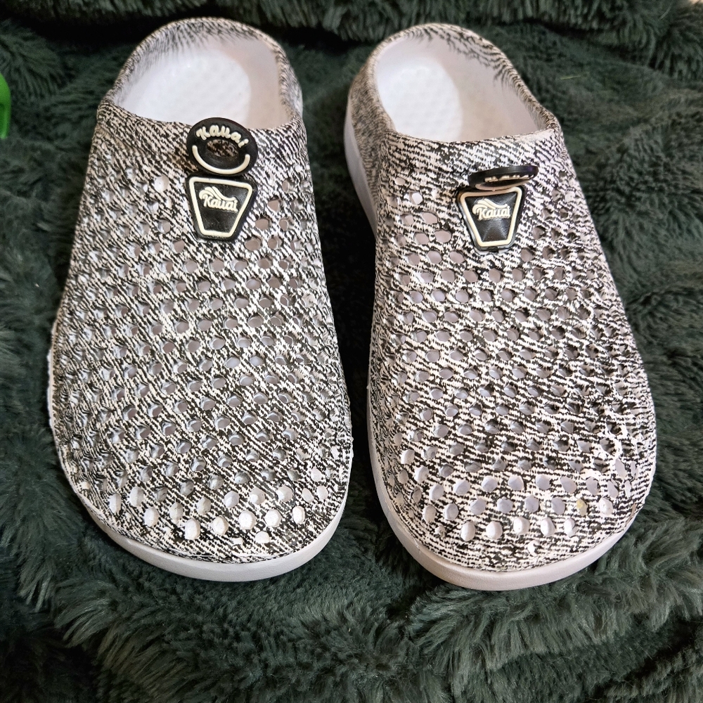 Vented shoes